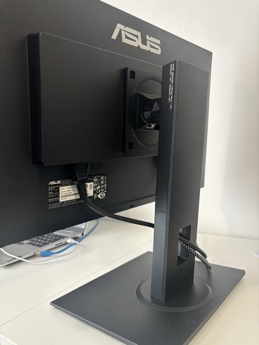 Monitor Asus Corpo 24.5