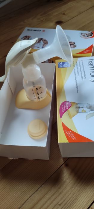 Механична помпа за кърма Medela Harmony