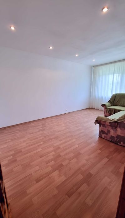 Apartament 3 Camere, Decomandat, Zona Casa Tineretului