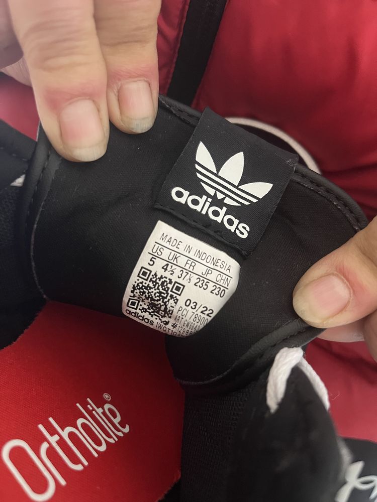 Дамски кецове Adidas