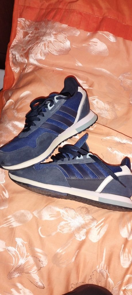 Adidași adidas Nr 40