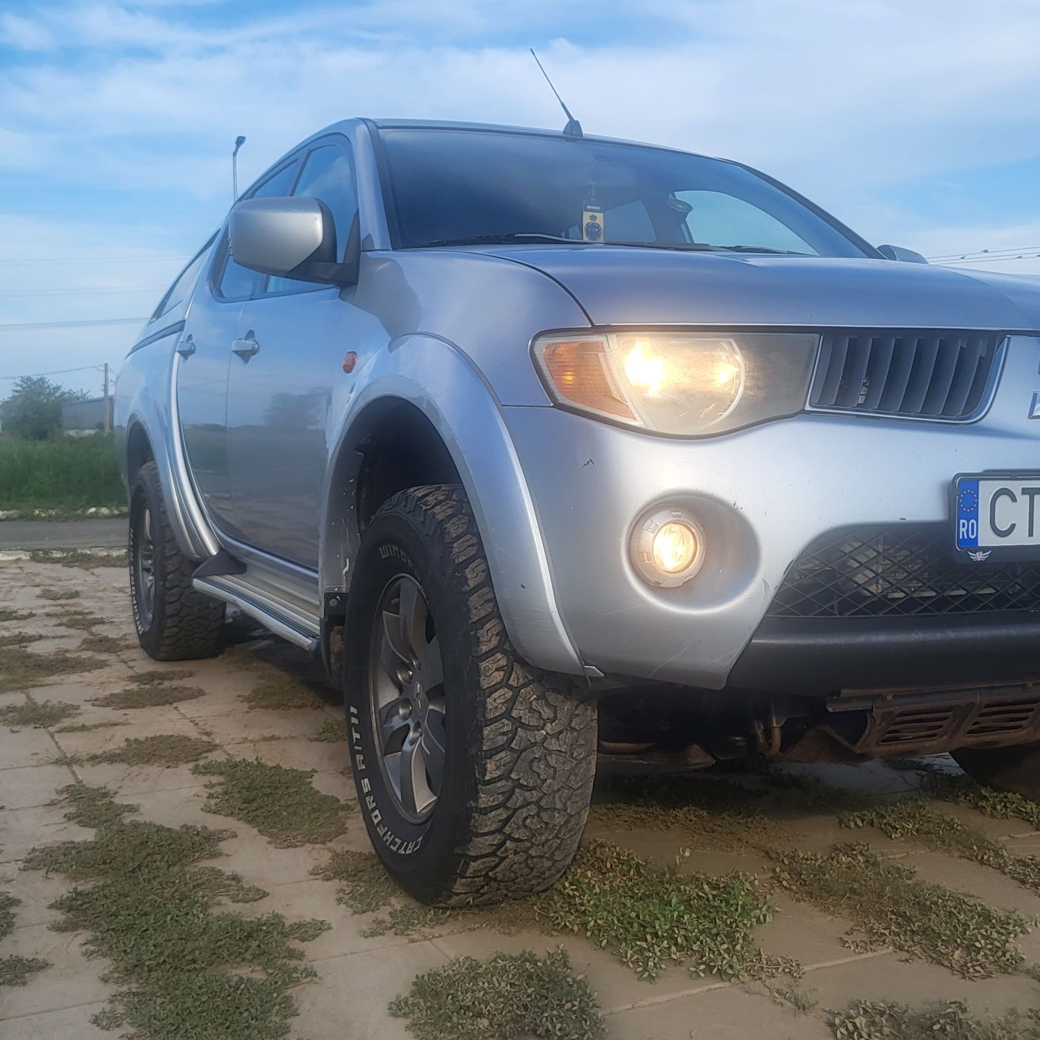 Mitsubishi L200 automat 8000 euro