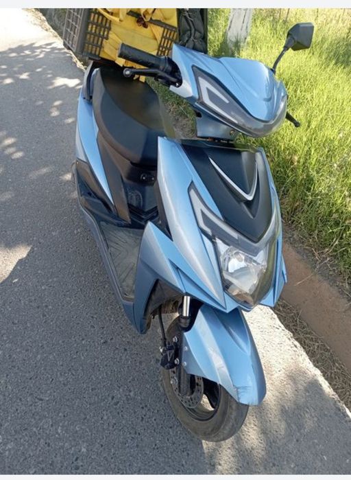 СКУТЕР сотилади срочна