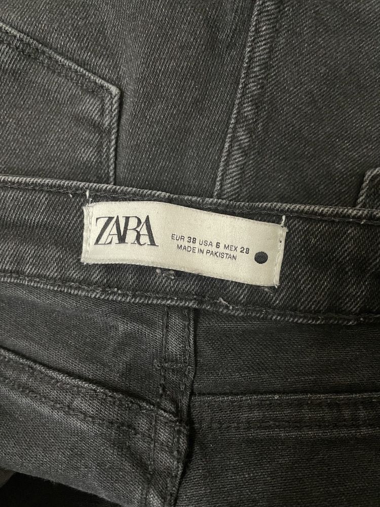 Джинсы Zara