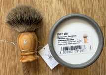 Pamatuf ras/barbierit Muhle par bursuc silvertip, săpun ras stick, noi
