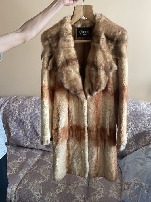 Шуба с норковым воротником Италия