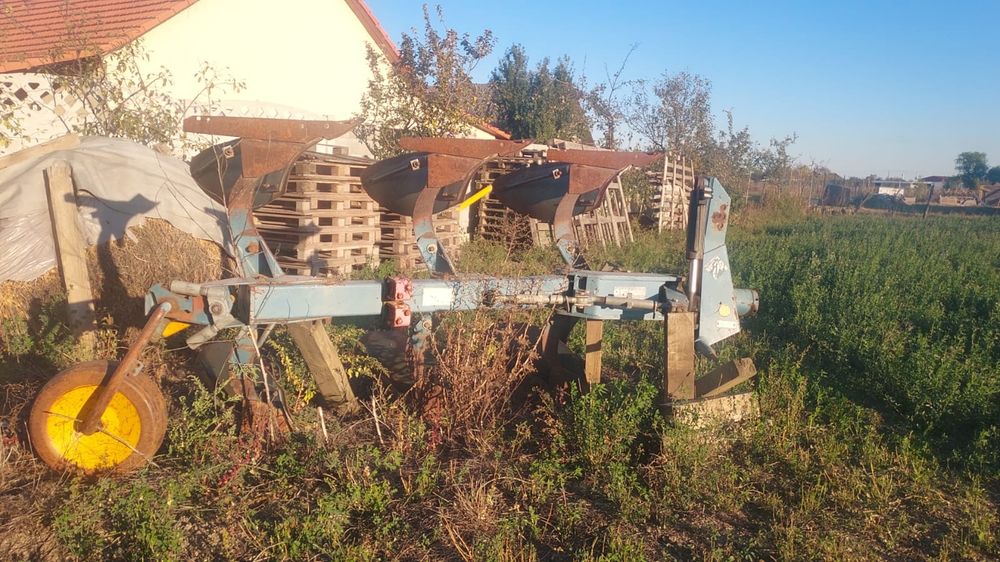 Vand plug Overum cu 3 brazde si trupite stare buna