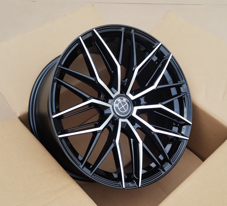 Jante 19 BMW 5 x 120 in 2 latimi
Compatibile BMW F01 F06 F07 F10 F11