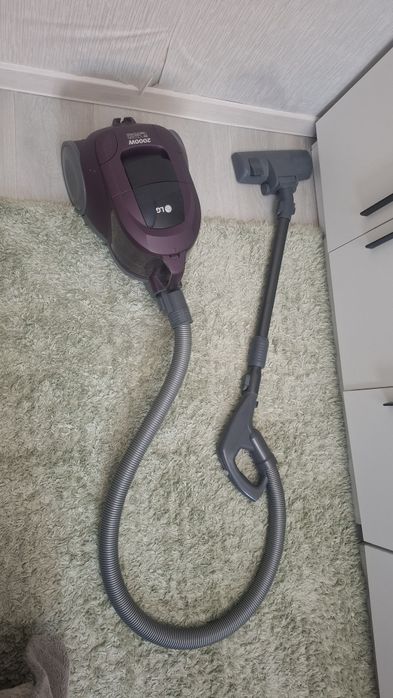 Срочно продам пылесос