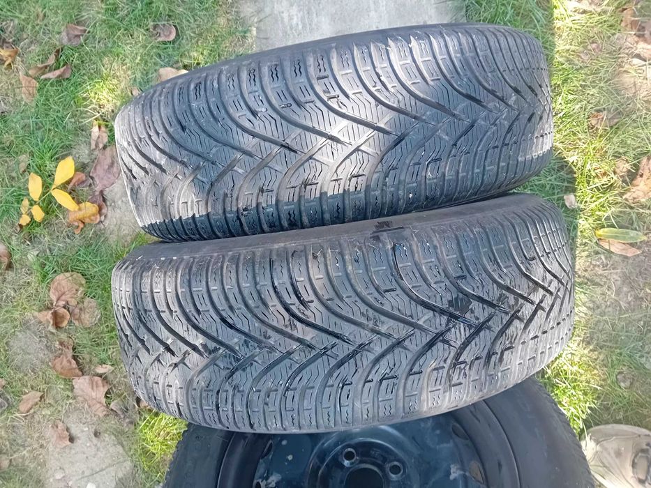 Proprietar vând roți complete