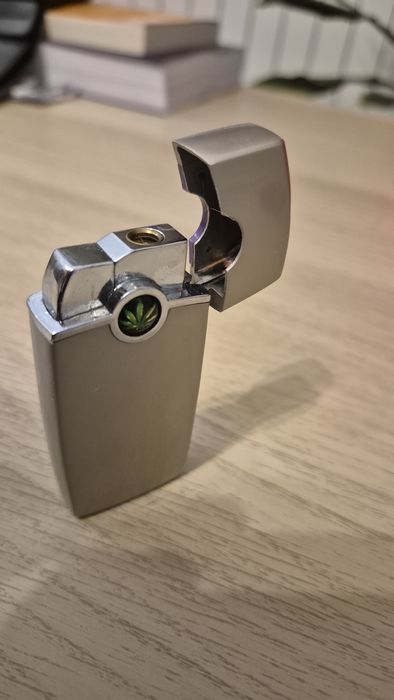 Bricheta metalica reincarcabila, functionala