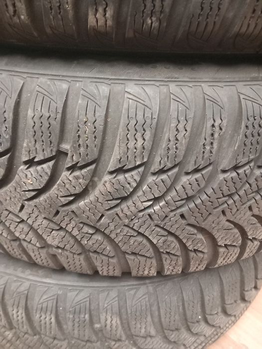 Anvelope de iarna 205 60 16