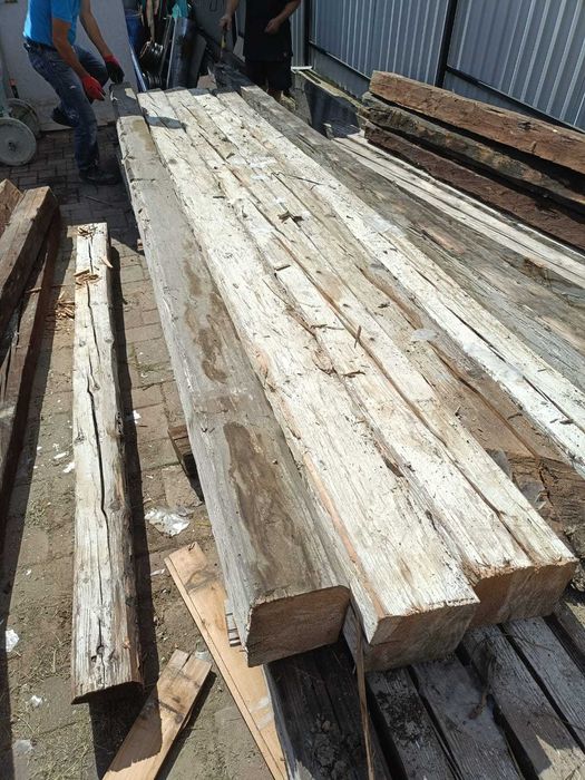 Lemn vechi din demolari de pe timpul austro-ungarilor