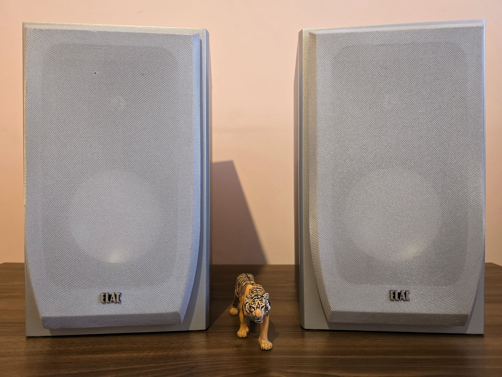 Elac BS103.2 Series. Boxe raft high-end. Sunet magnific. Preț fix !