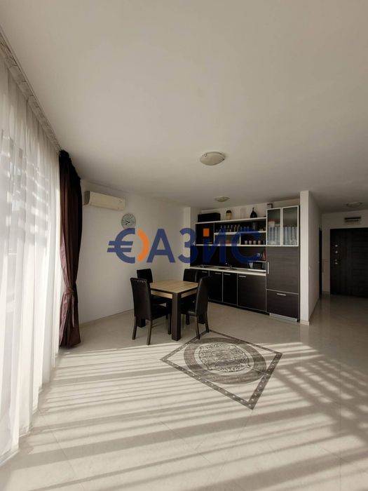 Продава се Тристаен апартамент в Свети Влас - 188 кв.м за 1410 €/кв.м - Снимка #1