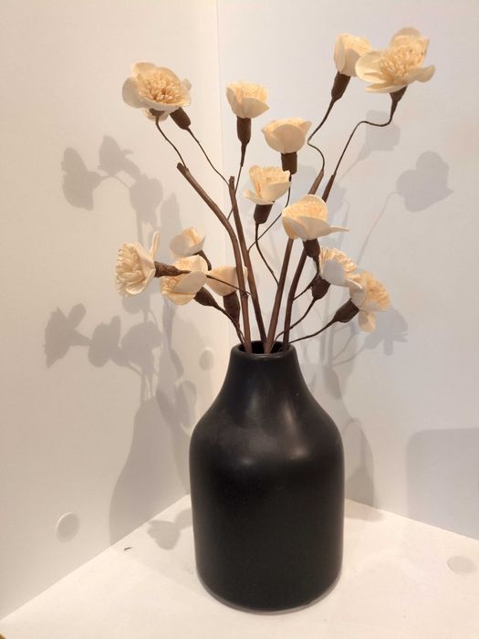 Красива вазичка с цветя