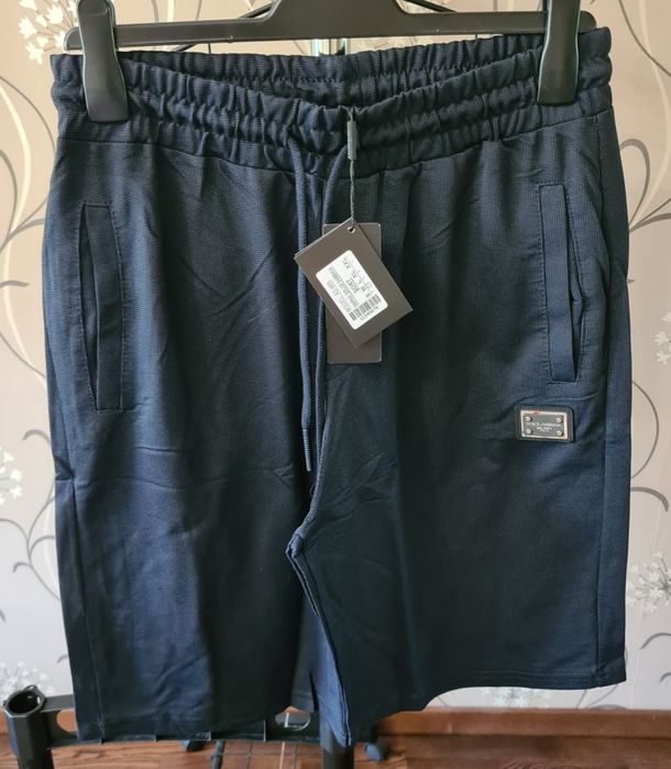Pantaloni barbati modele diferite