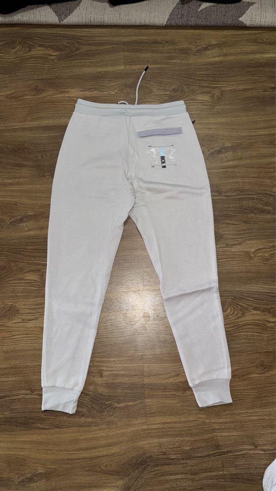 Pahtaloni Hoodrich marimea XL