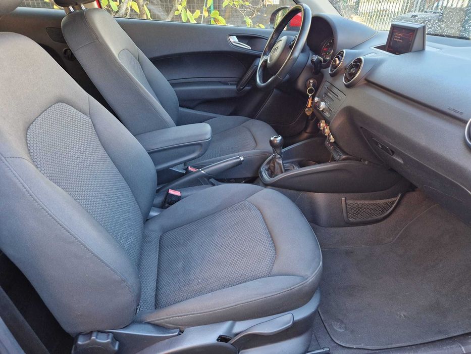 Vând Audi A1, an 2011