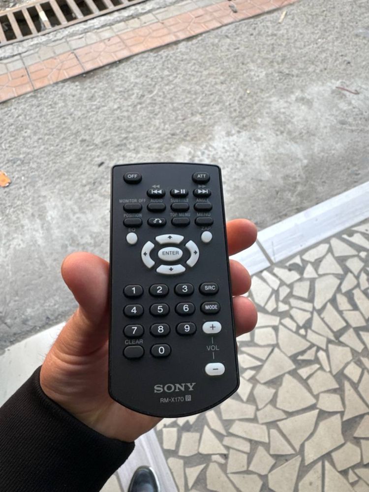 Срочно продам Sony magnitola RM-X170