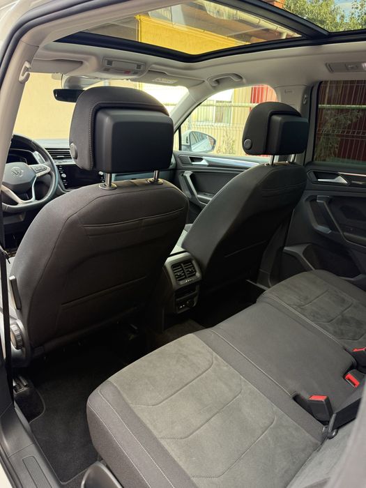 Vând Volkswagen Tiguan Plug-in Hybrid 2022