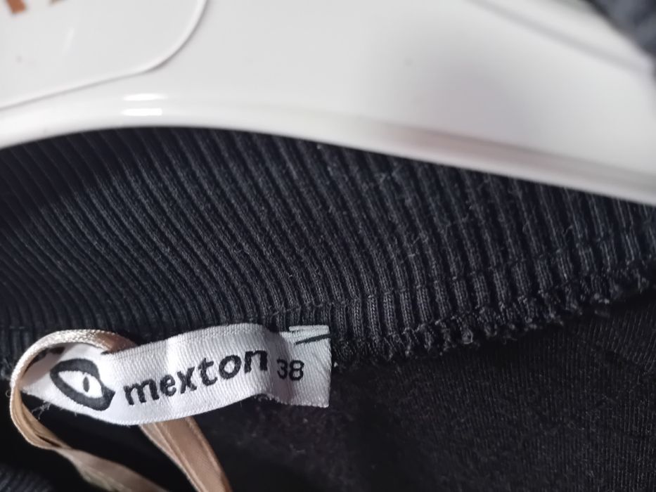 Vând bluza stil rochie scurta, geaca și vesta - marca Mexton