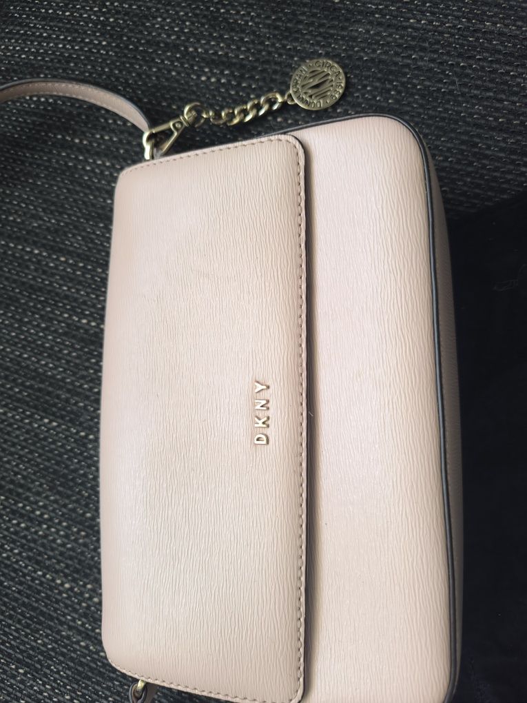 Geanta DKNY piele