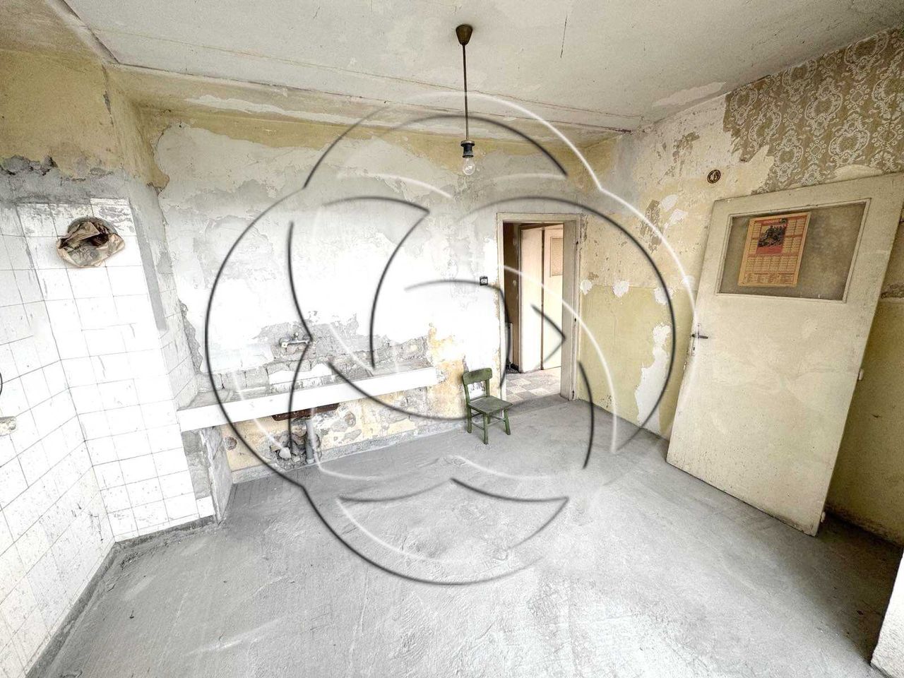 Продава се Тристаен апартамент в София, Красна поляна 2 - 76 кв.м за 1974 €/кв.м - Снимка #8