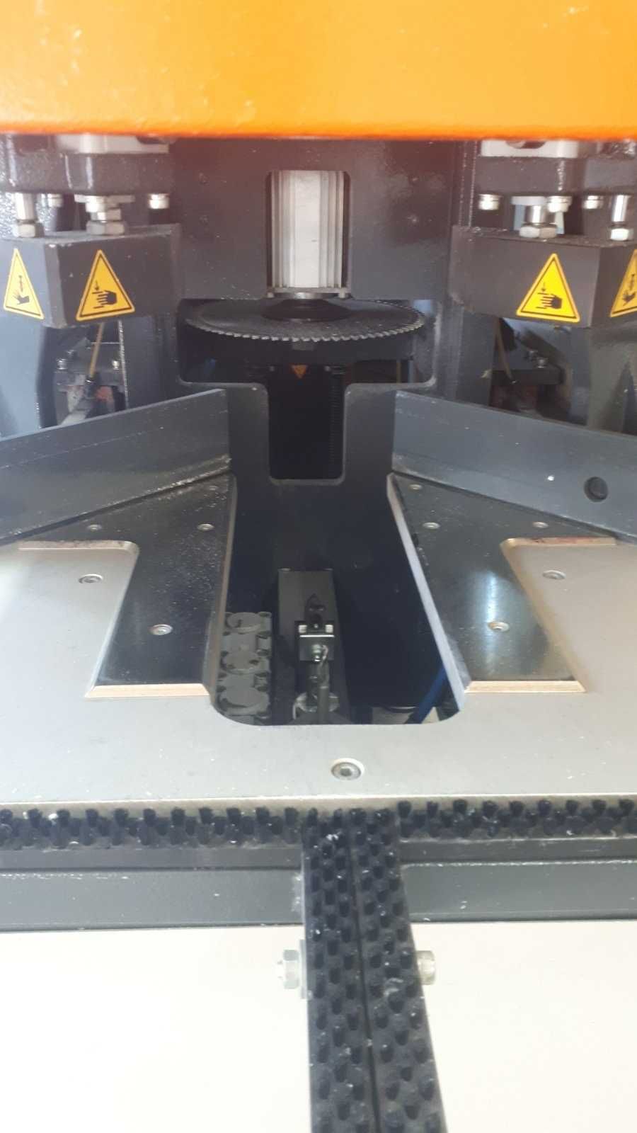 Почистваща Машина тип CNC MURAT CN770