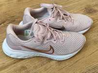 Дамски маратонки NIKE