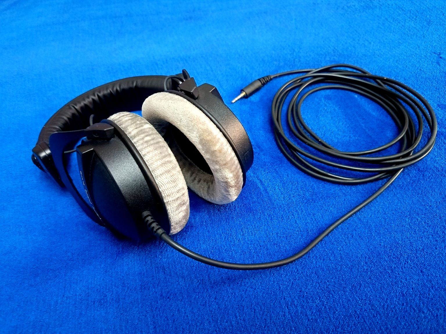 Продам наушники Beyerdynamic DT 770 PRO 80 Ohm