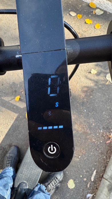 Trotineta electrica cu defect