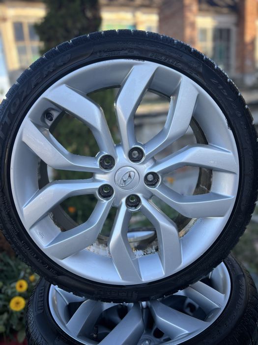 Джанти с гуми Hyundai  215/40/18 5x114,3