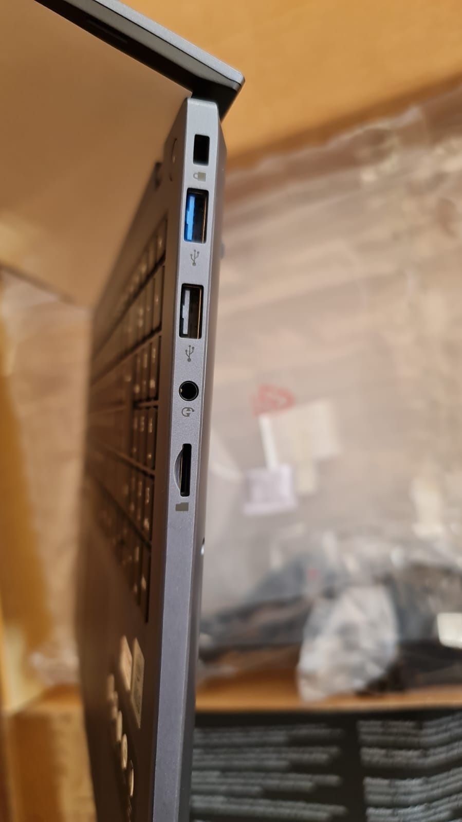 Laptop Medion i5 512 ssd