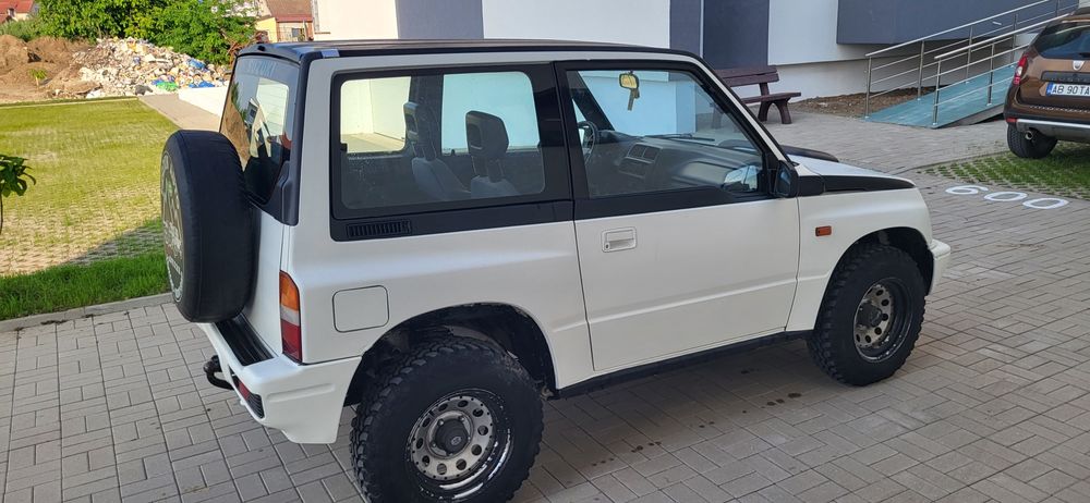 Vând Suzuki Vitara 1.9 diesel 4x4