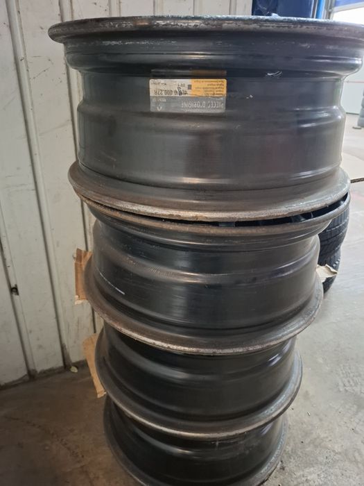 Vând set 4 jante oțel R16