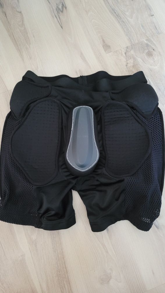 Pantalon sport cu protectie
