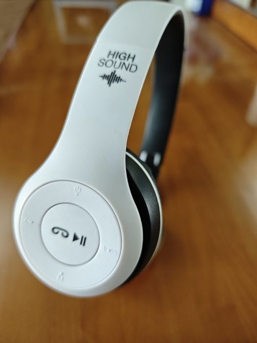 Блютуз наушники. Германия.