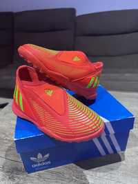 Adidasi Adidas Predator-fotbal marimea 28