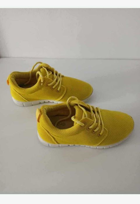 Adidasi copii, papuci sport, incaltaminte. Marimea 32