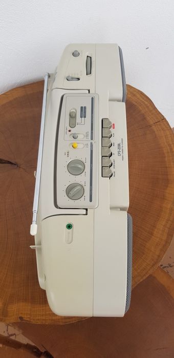 Radio casetofon Sony CFS 208L
