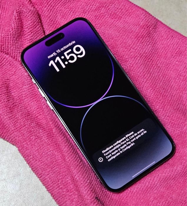 iPhone 14 Pro la cutie