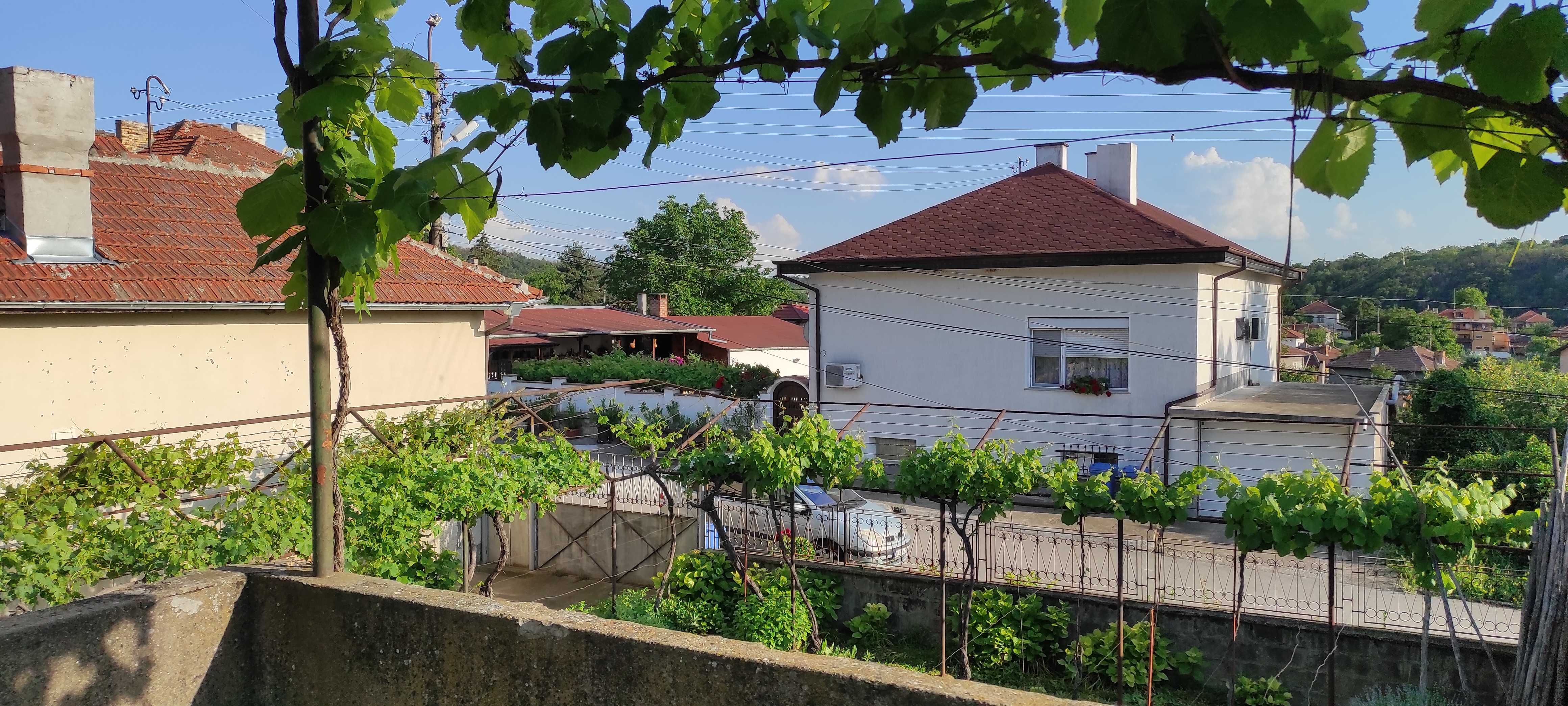 Продавам къща в село Красен
