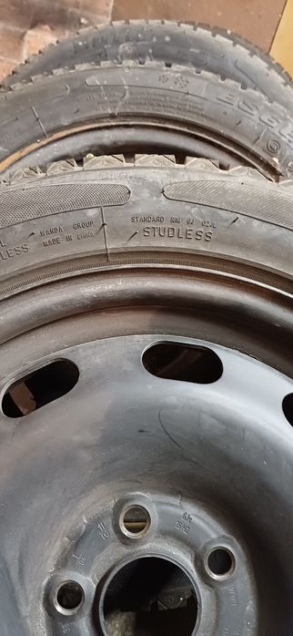 Продавам зимни гуми с джанти