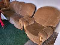 Продам диван и два кресла в отличном состоянии, диван вытягивается