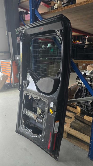 Usa Culisanta  dreapta model cu geam  pentru Ford Transit Custom 2015