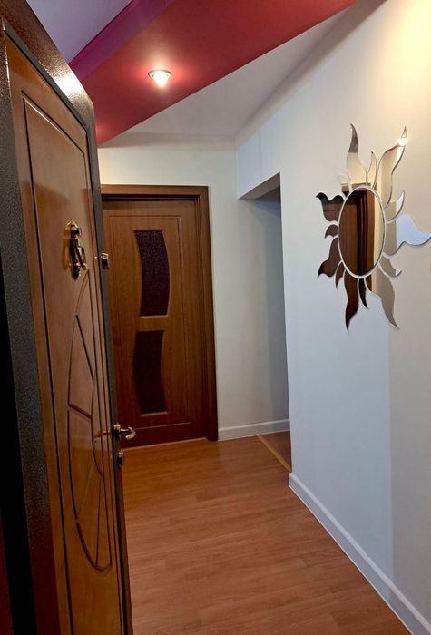 Vanzare - Apartament 4 camere , etaj 1 loc Aninoasa jud Hunedoara