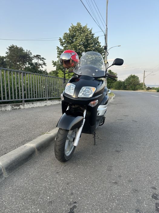 Scuter Yamaha XC 300