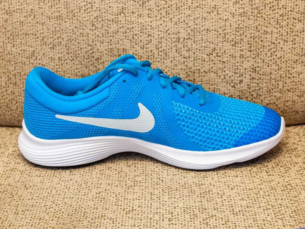 Дамски маратонки Nike номер 38