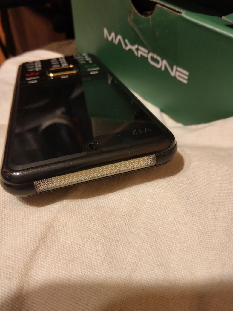 Telefon Maxfone V12